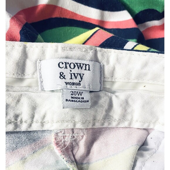 Crown & Ivy Women's Plus size 20W Multicolor Shorts with Stretch 20 - Picture 5 of 6